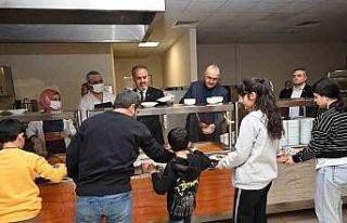 Başkan Aktaş, depremzedelerle iftarda buluştu