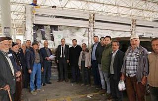 Başkan Arslan, Ramazan kolilerini depremzedelere...