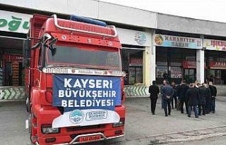 Başkan Büyükkılıç 2 kamyon yardım tırını...