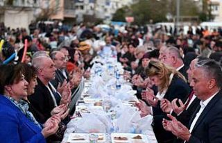 Başkan Uysal: "Duygularda, üzüntüde sevinçte...