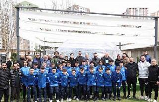 Başkan Yalçın u-14 takımını Mersin’e yolcu...