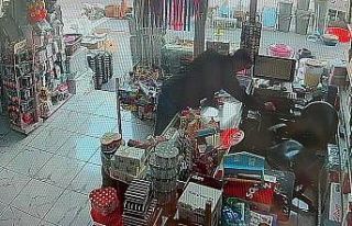 Batman’da güpegündüz yaşanan hırsızlık saniye...