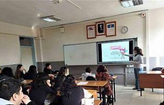 Bergama’nın kültürel mirası okul okul gezilerek...