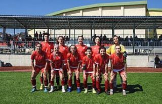 Bilecikspor kadın futbol takımı gol oldu yağdı