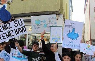 Bingöl’de minikler “su tasarrufu” için yürüdü