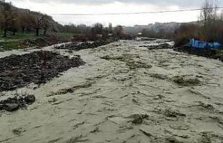 Bingöl’de sağanak yağış etkili oldu