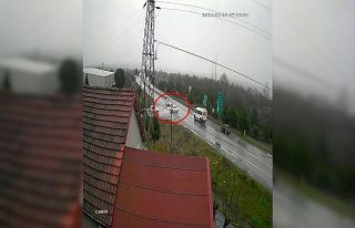 Bir anlık dikkatsizlik kazaya sebep oldu: 2 yaralı