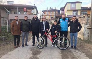 Bisiklet parasını depremzedelere bağışlayan Umut’a...