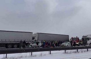 Bolu’da büyük trafik kazası, Ankara istikametine...