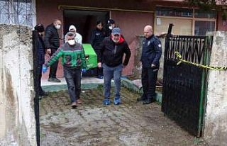 Boşanma aşamasındaki eşini bıçaklayarak öldürdü,...