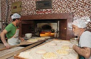 Bu şehirde Ramazan pidesine zam yok: 330 gram pide...