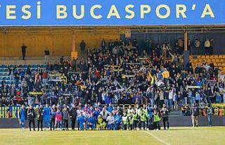 Bucaspor 1928, Uşak Spor maçında taraftarından...