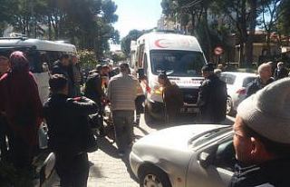 Burhaniye’de otomobile çarpan motosiklet sürücüsü...