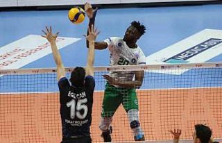 Bursa Büyükşehir Belediyespor sahasında Tokat...