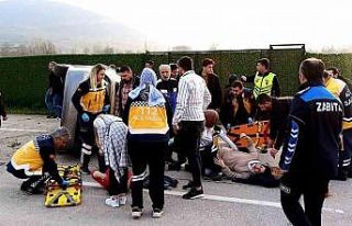 Bursa’da alkollü sürücü otomobiliyle takla attı:...