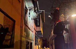 Bursa’da tarihi binada korkutan yangın