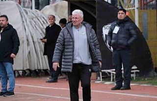 Bursaspor Teknik Direktörü İsmail Ertekin hastaneye...