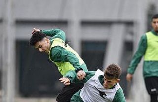 Bursaspor’da Tarsus İdman Yurdu maçı hazırlıkları...