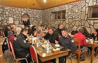 Çameli’nde depremzede aileler gönül sofrasında...