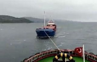 Çanakkale Boğazı’nda kargo gemisi makine arızası...