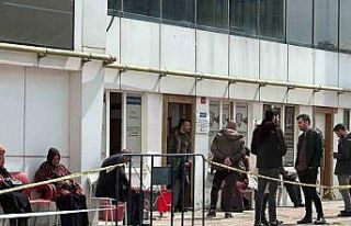 ’Cerrah, bina yöneticisinin odasını kliniğe...