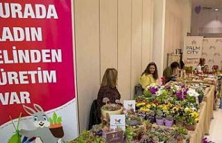 Çiçek üreticisi kadınlar, çiçek pazarında buluşuyor