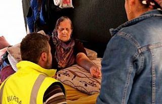 Çifte felaket yaşayan aileye Bursa Büyükşehir...