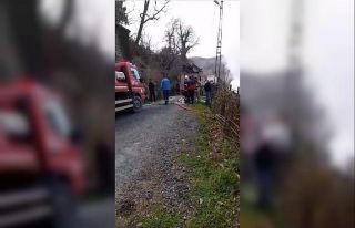 Çıkan yangında ev kullanılamaz hale geldi