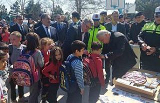 Çocuklar trafikte böyle fark edilecek