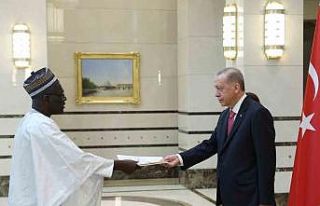 Cumhurbaşkanı Erdoğan, Gambiya Büyükelçisi Conteh’i...