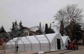 Cumhuriyet meydanında ramazan ayı boyunca iftar...