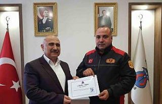 Deprem bölgesinde görev yapan personele teşekkür...