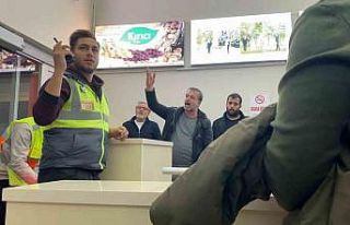 Deprem bölgesinde THY uçağı geç kalınca, yolcular...