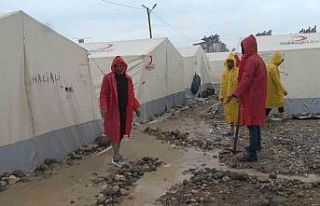 Deprem bölgesinde yağış etkili oldu