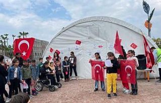 Deprem bölgesindeki öğretmen ve öğrenciler 18...
