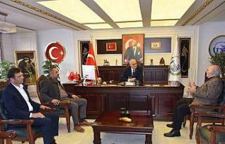 Deprem bölgesine yardı yapan iş insanına teşekkür