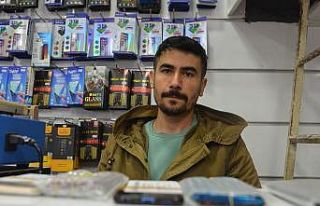 Deprem sonrası telefon tamirleri arttı