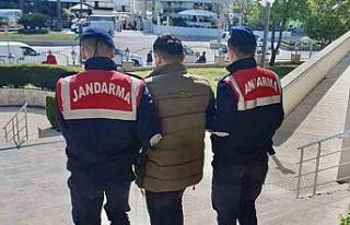 Depremde cezaevinden firar etti, yol kontrolünde...
