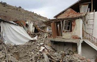 Depremde enkaza dönen ve 457 hanenin bulunduğu mahalle...