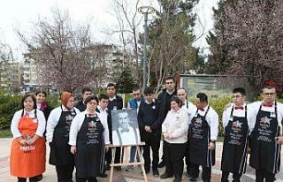 Depremde hayatını kaybeden Caner, down sendromlular...