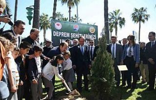 Depremde hayatını kaybeden her vatandaşın anısına...