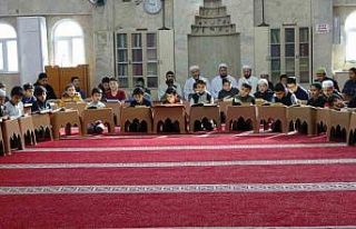 Depremde vefat eden ve yaralananlar için dua edildi