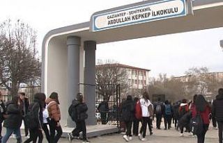 Depremden etkilenen Gaziantep’te okullar açıldı