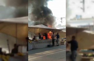 Depremzede ailenin semt pazarına kurduğu çadır...