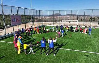 Depremzede çocuklar psikososyal desteğiyle zorlu...