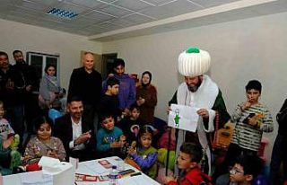 Depremzede çocukların yüzü Sivrihisar’da gülüyor