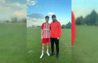 Depremzede gencin hayalleri Akşehir Spor’da devam...