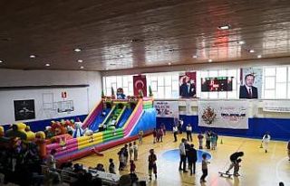 Depremzede öğrenciler için etkinlik düzenlendi