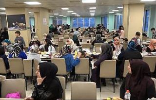 Depremzedeler evlerinden ve memleketlerden uzak ilk...