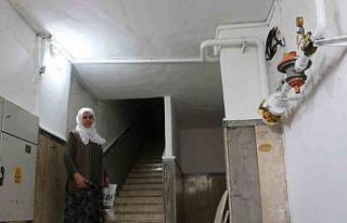 Depremzedeler KYK yurdunda, hırsızlar binalarında